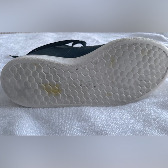 Adidas black shoes - Picture 3 of 7